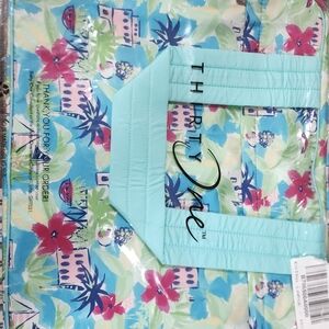 New, Thirty One Voyager Bag